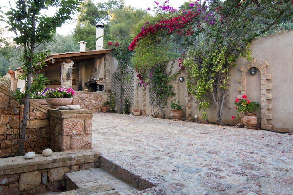 Villa Maira Luxurious With Private Swimming Pool Kórfos Exterior foto